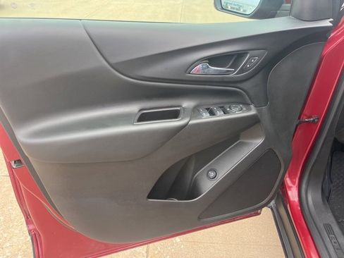 Used 2020 Chevrolet Equinox LT image 10