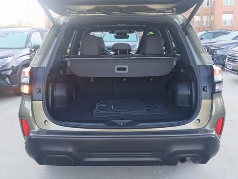 Certified 2025 Subaru Forester Premium AWD/4WD image 25