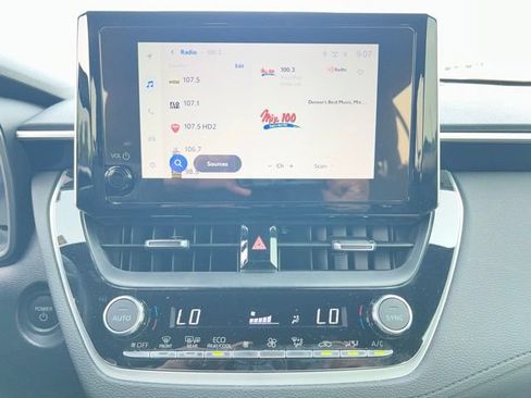 Used 2025 Toyota Corolla Cross AWD Hybrid w/ Convenience Package image 17