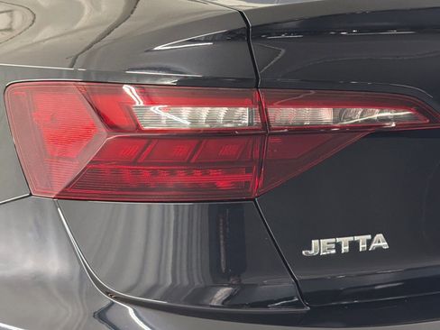 Used 2021 Volkswagen Jetta SEL Premium FWD image 12