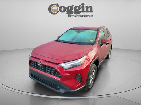 Certified 2025 Toyota RAV4 XLE image 3