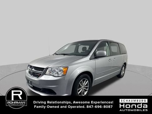 Used 2015 Dodge Grand Caravan SE FWD image 2