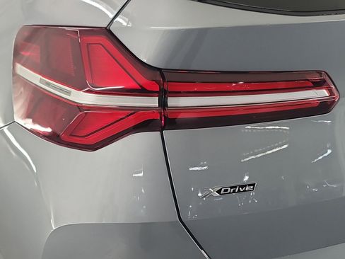 Used 2025 BMW X3 xDrive30i w/ Convenience Package image 22