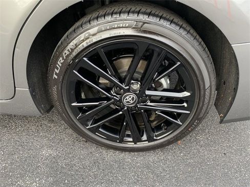 Used 2025 Toyota Camry SE image 33