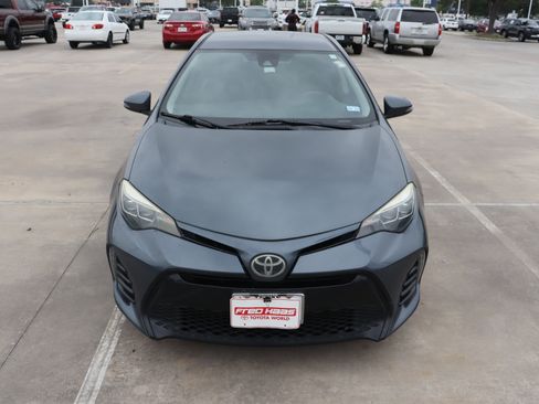 Used 2018 Toyota Corolla SE FWD image 4