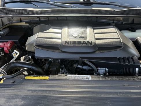 Used 2021 Nissan Titan PRO-4X w/ Pro-4x Convenience Package AWD/4WD image 34