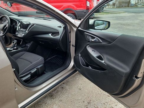 Used 2022 Chevrolet Malibu LT FWD image 24