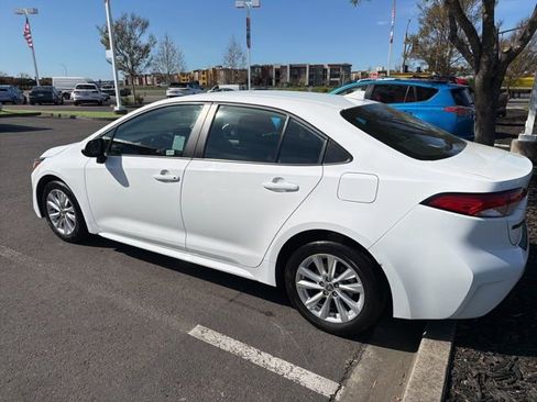 Certified 2023 Toyota Corolla LE w/ LE Convenience Package image 11