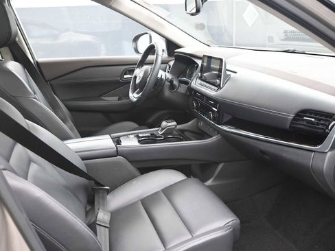 Used 2023 Nissan Rogue SL FWD image 17