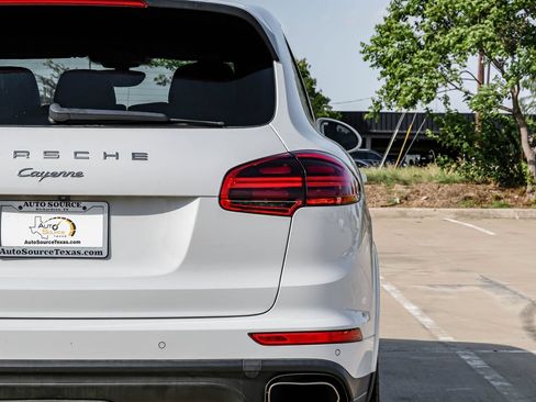 Used 2017 Porsche Cayenne Platinum Edition AWD/4WD image 58
