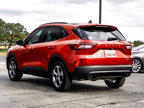 Used 2025 Ford Escape ST-Line image 7