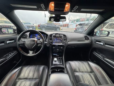 Used 2022 Chrysler 300 S RWD image 31