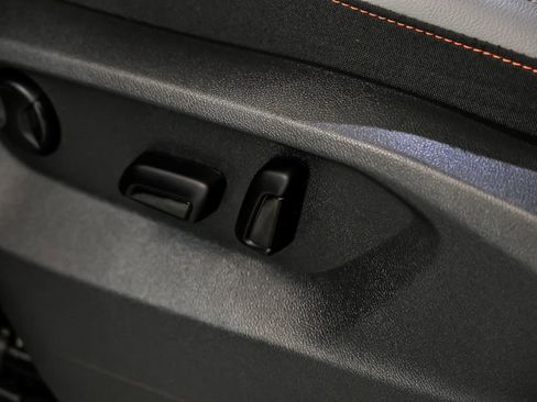 Used 2025 Volkswagen Atlas Peak Edition SE image 17