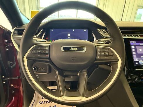 Used 2024 Jeep Grand Cherokee L Altitude image 35