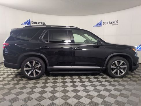 Used 2024 Honda Pilot Touring image 10