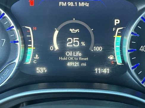 Used 2024 Chrysler Pacifica Touring-L image 29