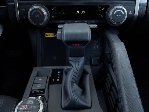 New 2026 Toyota 4Runner TRD Off-Road Premium AWD/4WD image 24