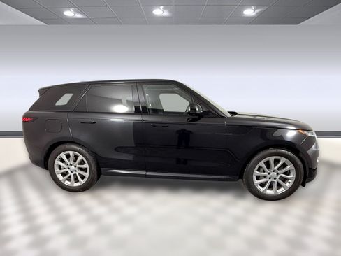 Used 2025 Land Rover Range Rover Sport SE AWD/4WD image 8
