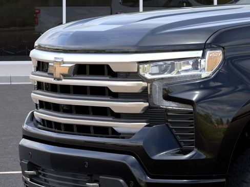 New 2026 Chevrolet Silverado 1500 High Country w/ Z71 Off-Road Package AWD/4WD image 13