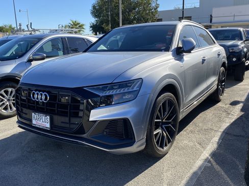 Used 2019 Audi Q8 Prestige image 2