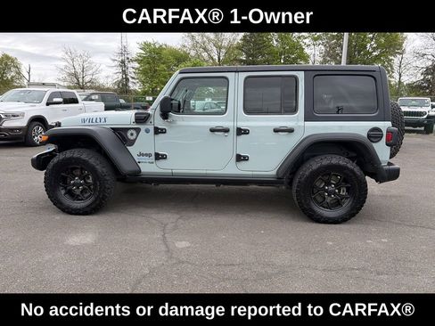 Used 2024 Jeep Wrangler Unlimited AWD/4WD image 2