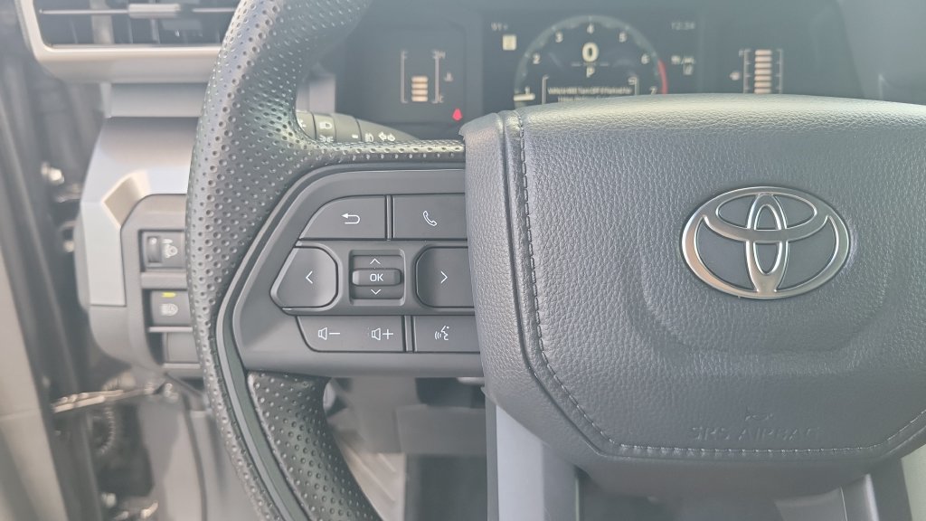Used 2026 Toyota Tacoma SR5 RWD image 18