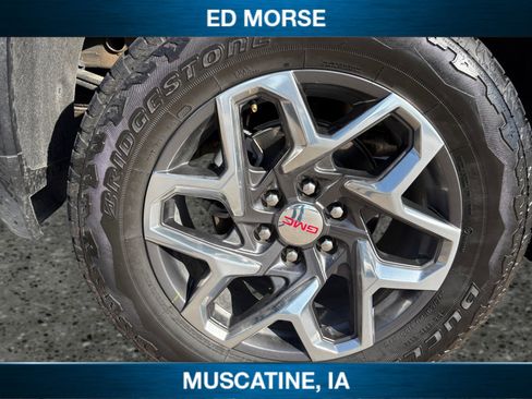 Used 2024 GMC Sierra 1500 SLT w/ SLT Premium Plus Package image 11