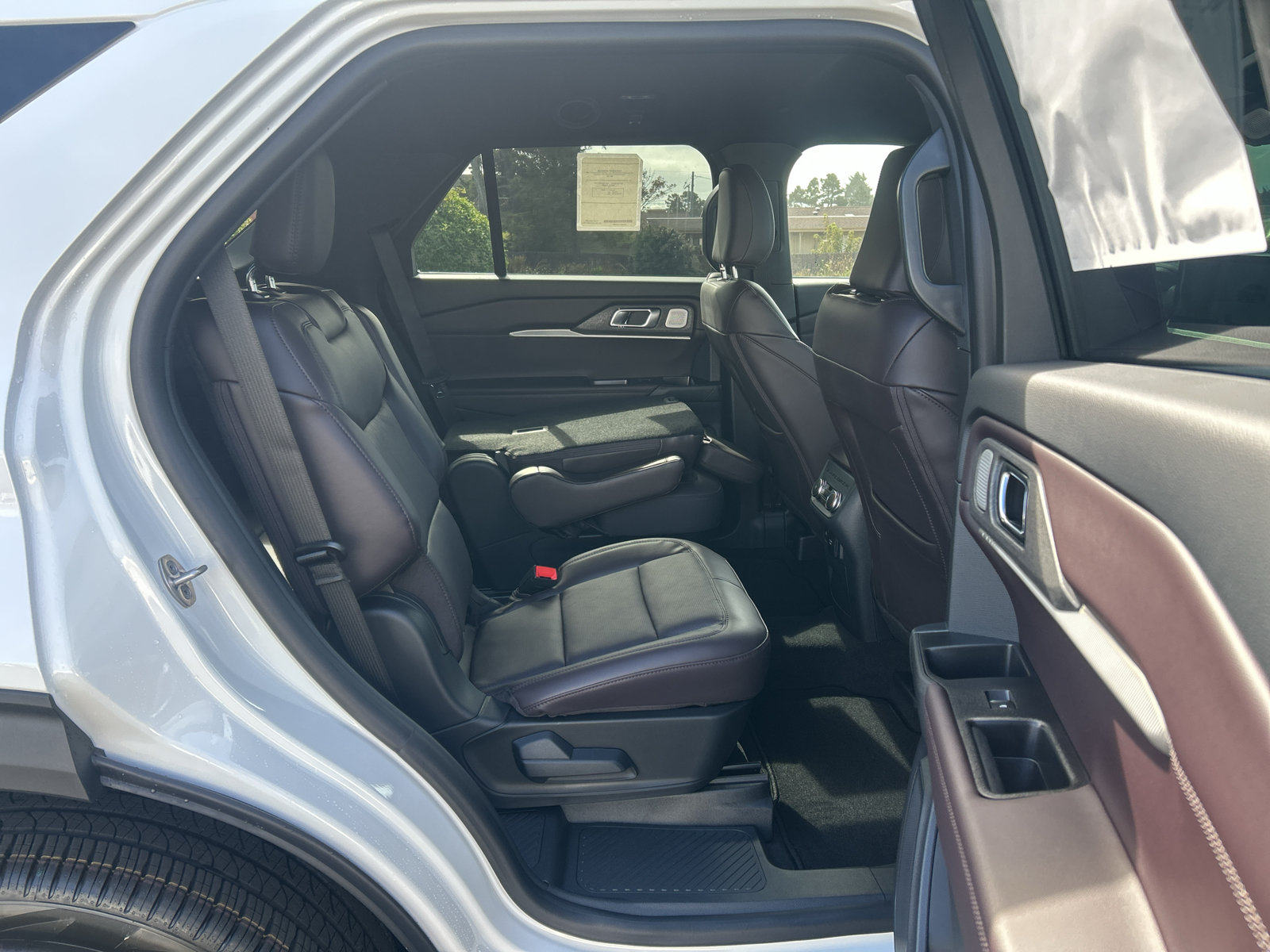 New 2027 Ford Explorer Platinum AWD/4WD image 33