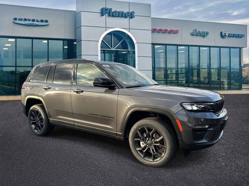 New 2025 Jeep Grand Cherokee Limited image 1