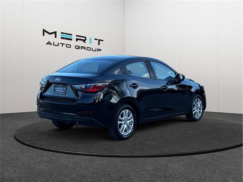 Used 2016 Scion iA image 9