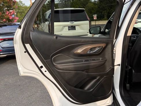Used 2023 GMC Terrain Denali AWD/4WD image 26