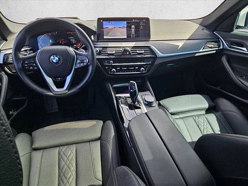 Used 2023 BMW 530i RWD image 18