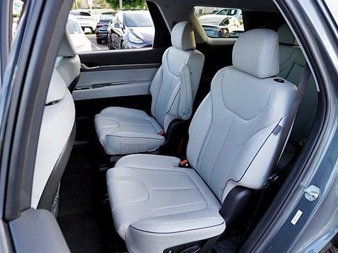 Used 2025 Hyundai Palisade SEL image 16