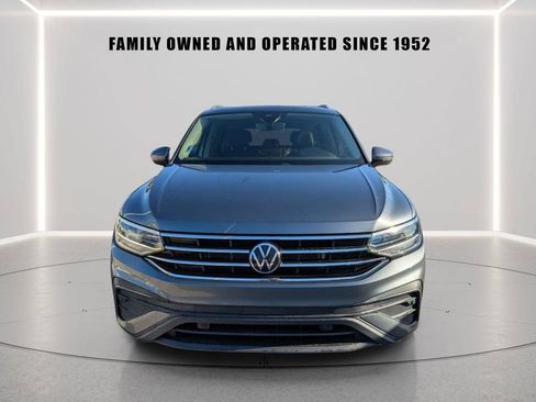 Used 2023 Volkswagen Tiguan SE FWD image 6