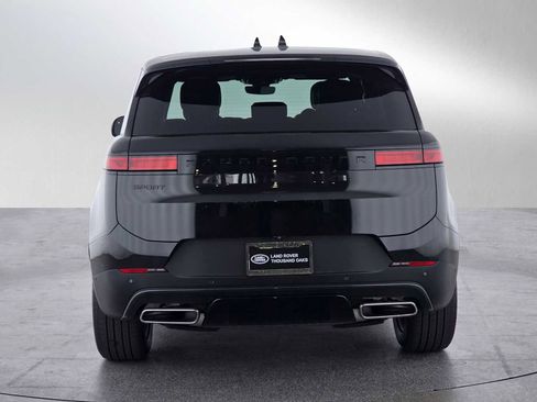 Used 2026 Land Rover Range Rover Sport SE AWD/4WD image 4