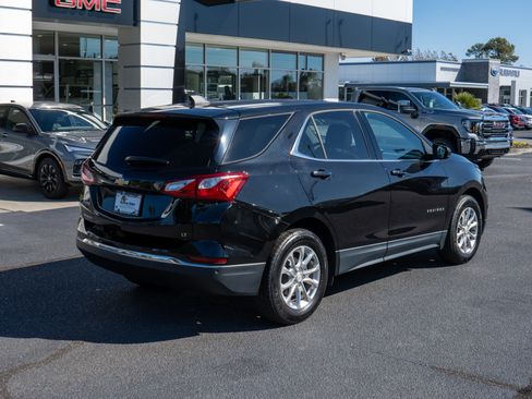 Used 2020 Chevrolet Equinox LT image 3