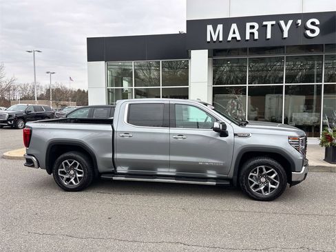 Used 2023 GMC Sierra 1500 SLT w/ SLT Convenience Package image 2
