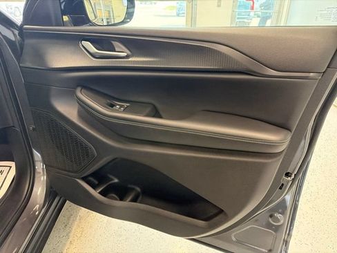 Used 2023 Jeep Grand Cherokee Altitude AWD/4WD image 45