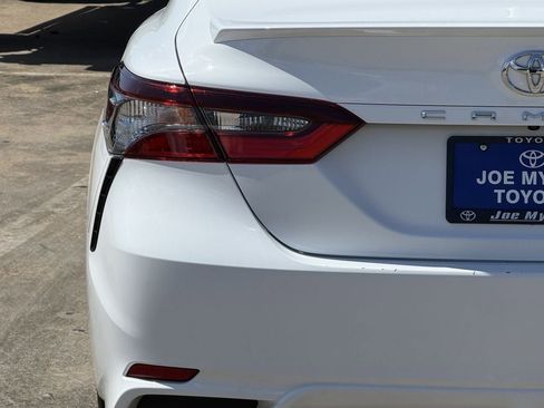 Used 2024 Toyota Camry SE FWD image 10
