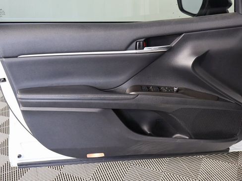 Used 2022 Toyota Camry XSE w/ Carpet Mat Package (TMS) FWD image 10