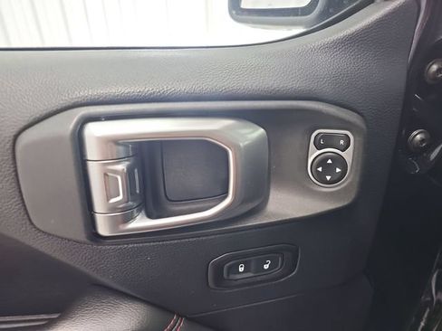Used 2018 Jeep Wrangler Unlimited Rubicon AWD/4WD image 11