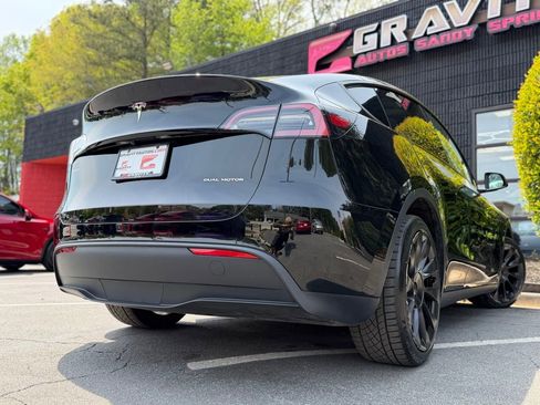 Used 2021 Tesla Model Y Long Range image 13