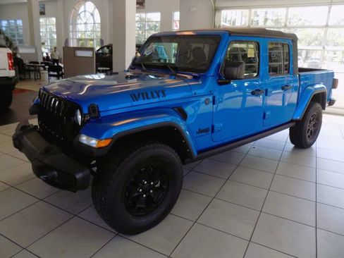 Used 2023 Jeep Gladiator Willys image 3