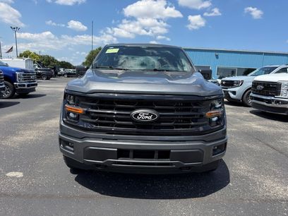 New 2026 Ford F150 XLT w/ XLT Black Appearance Package