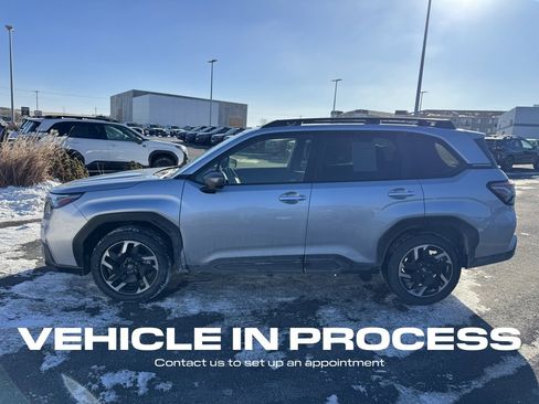 Used 2025 Subaru Forester Limited image 6