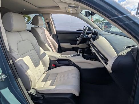Used 2023 Honda HR-V EX-L image 16