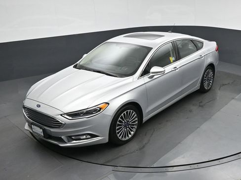 Used 2017 Ford Fusion SE image 55