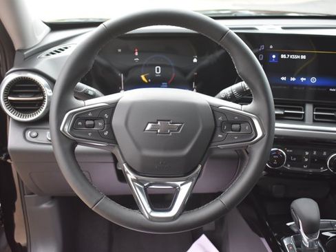 New 2026 Chevrolet Trax ACTIV w/ Driver Confidence Package FWD image 19