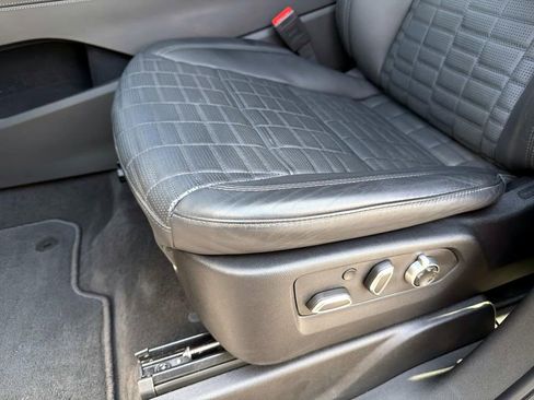 Used 2025 Cadillac Escalade Sport Platinum w/ LPO, ONYX Package AWD/4WD image 21
