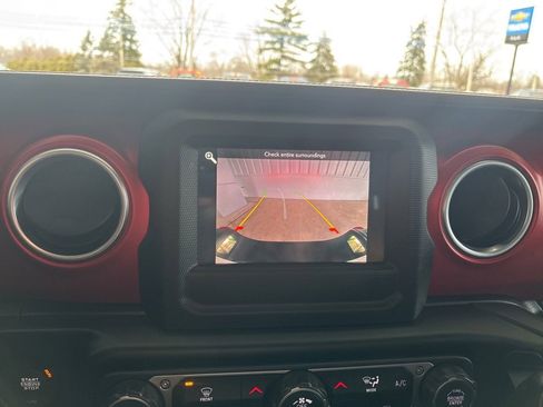 Used 2021 Jeep Gladiator Rubicon w/ Trailer Tow Package image 17